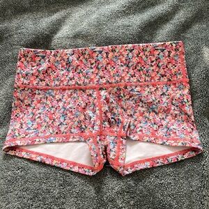 Lululemon Short Size 6